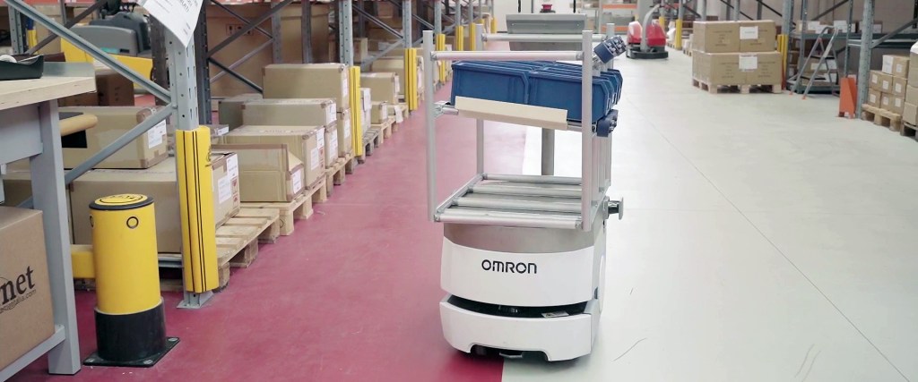 OMRON LD-60 AMR warehouse automation in logistics_cropped