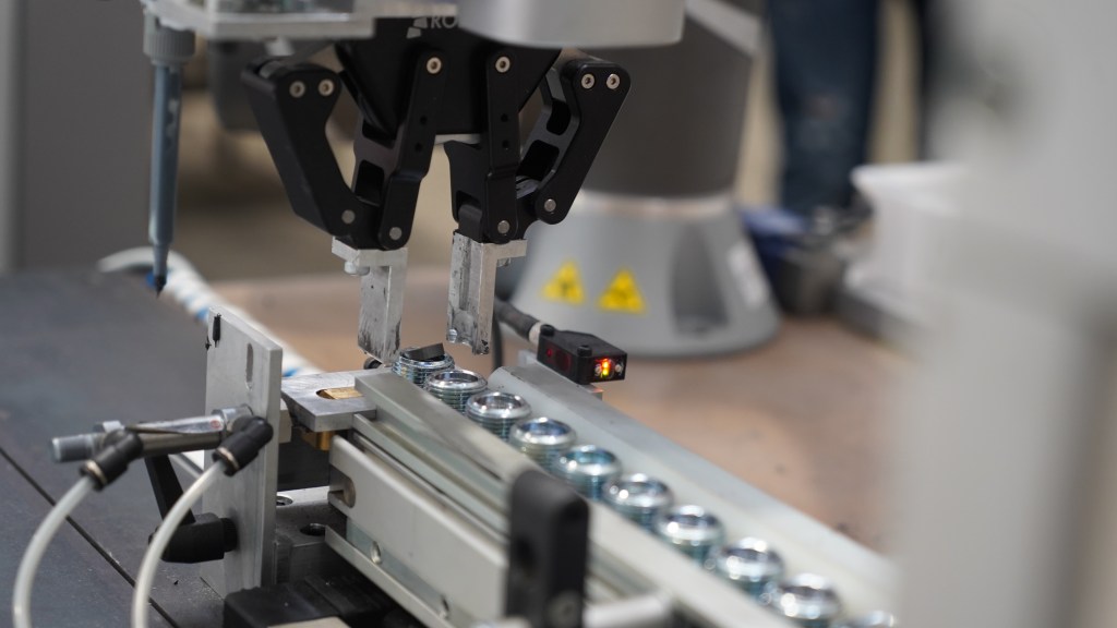 Assembly_Application_Cobots