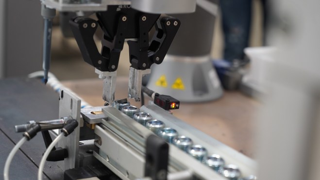 Assembly_Application_Cobots