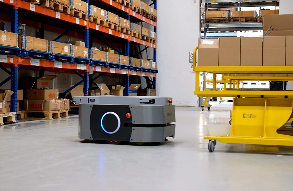 Automated Order Fulfillment process in logistics operations