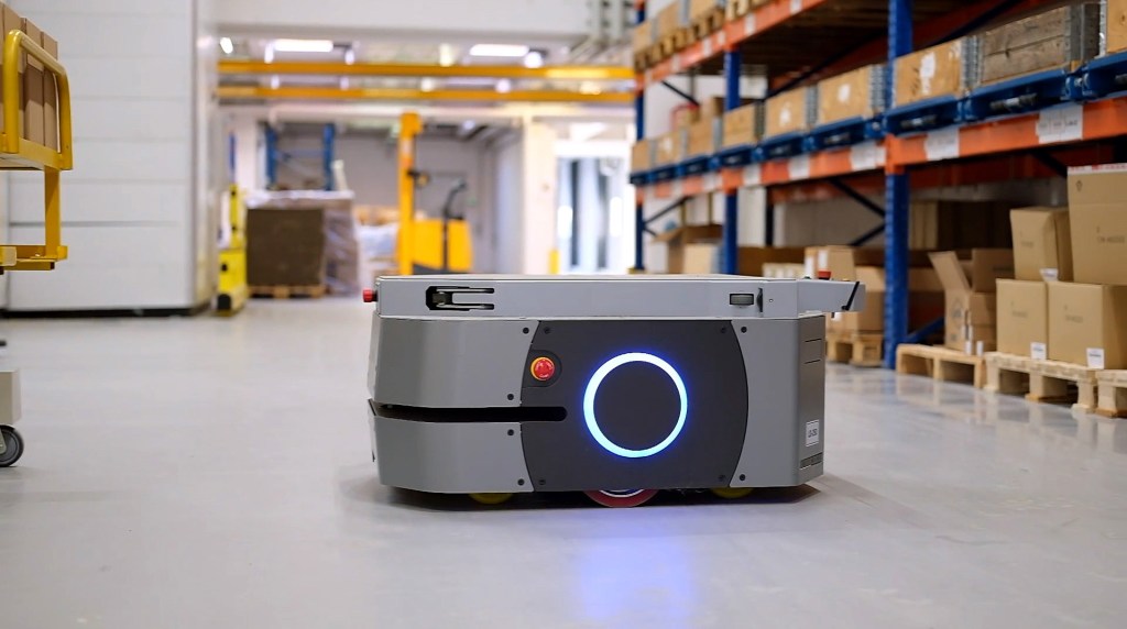 OMRON LD-250 AMR at Brd. Klees Warehouse