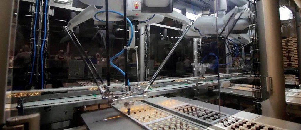 Chocolate packaging automation with Omron Robotics at BOLÇİ