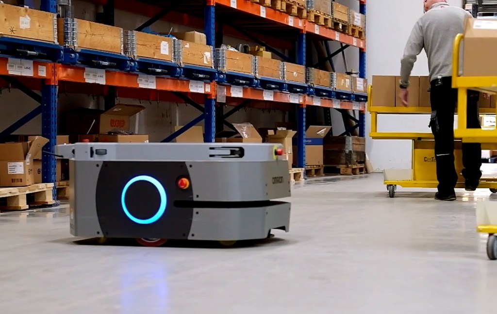 OMRON LD-250 AMR at Warehouse Operations