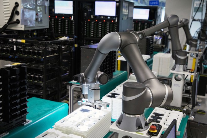 Plastics Manufacturing by OMRON