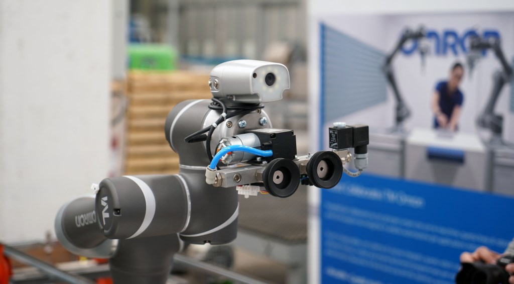 TM5-900 Cobot at Gruppo Romani
