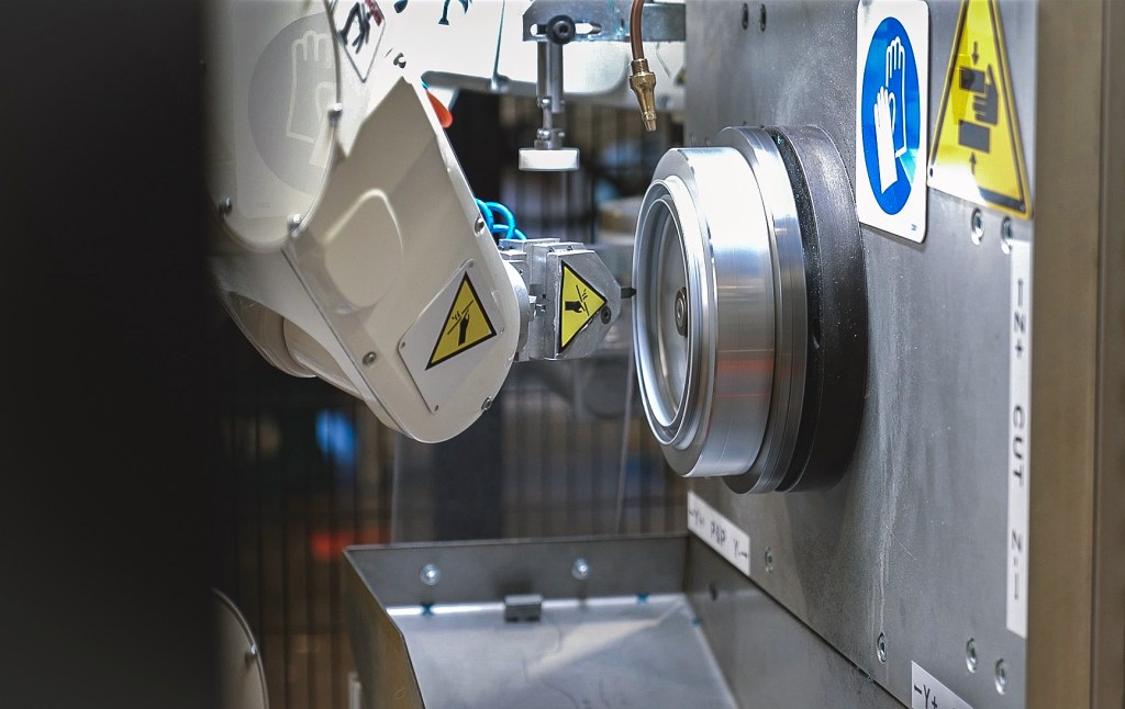 Seal finishing automation equipment in operation