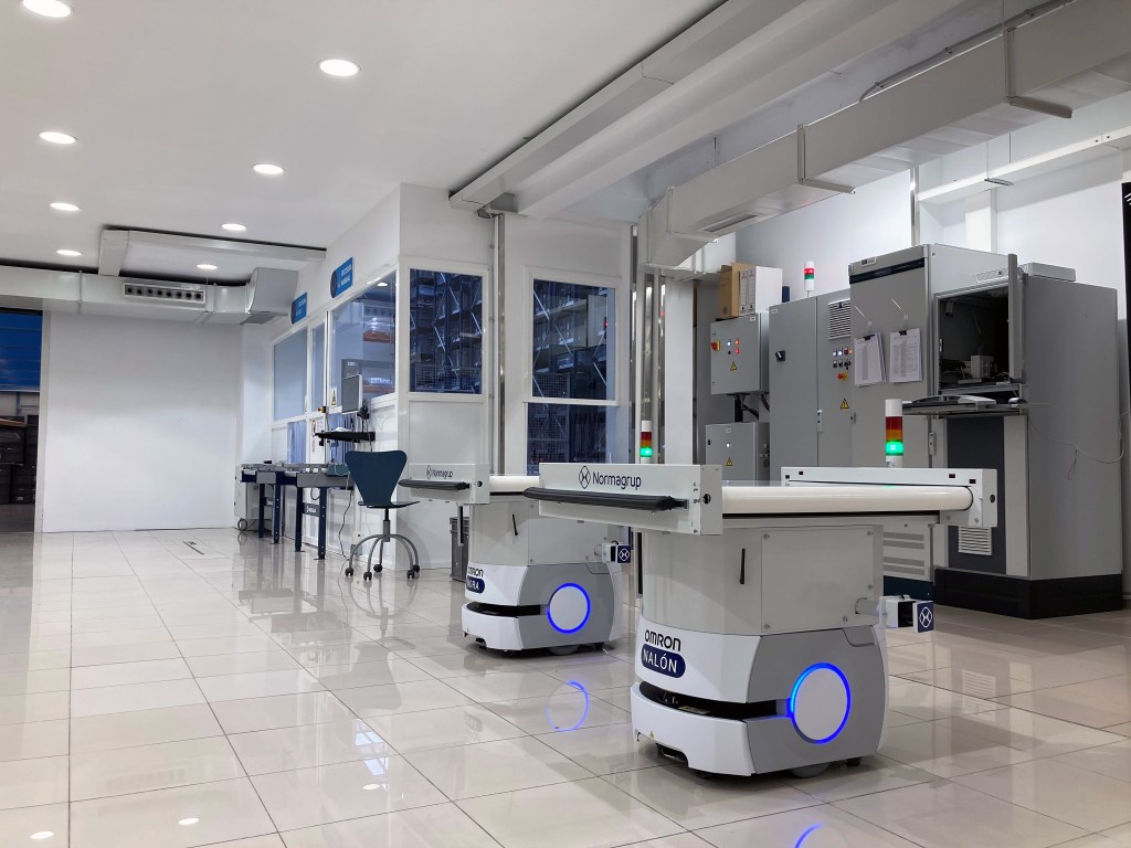 Automated loading station for autonomous mobile robots at Normagrup