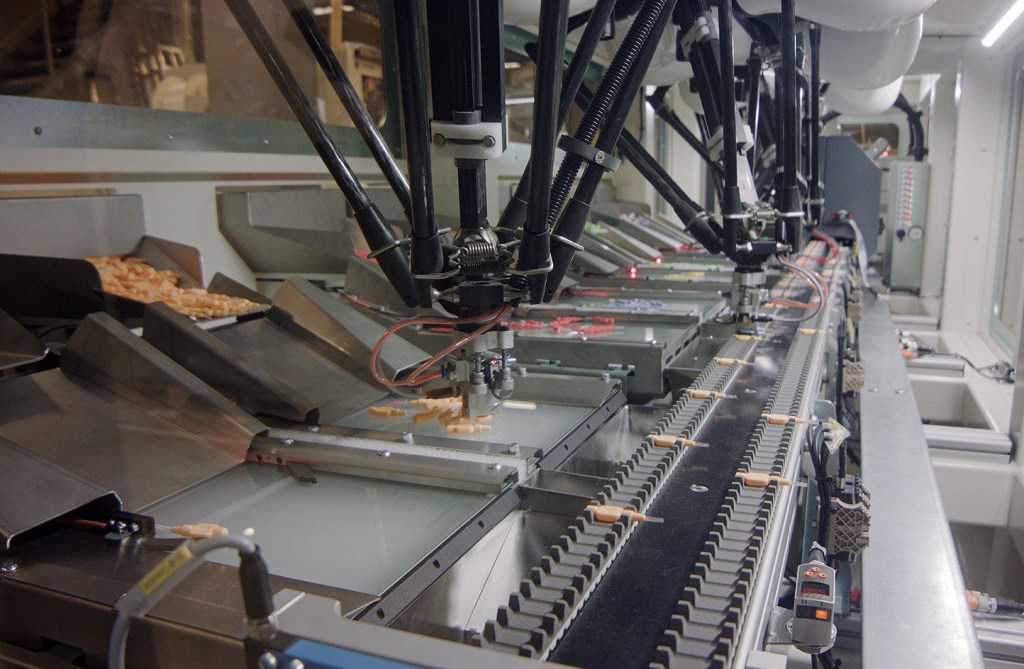Automated packaging process at TePe oral care manufacturing facility