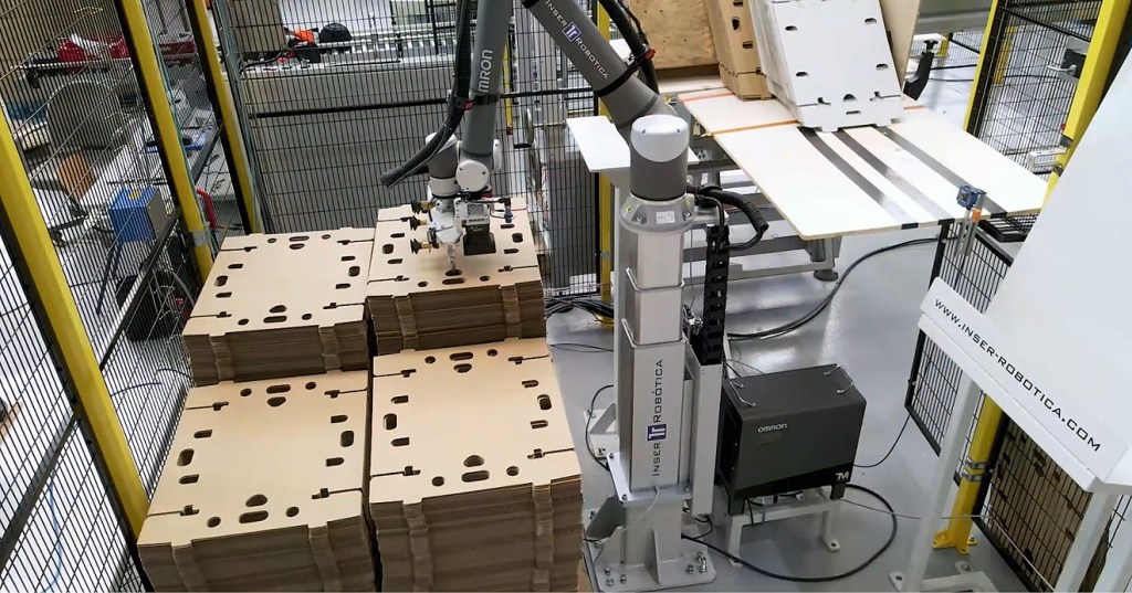 Coboloader streamlining automatic packaging