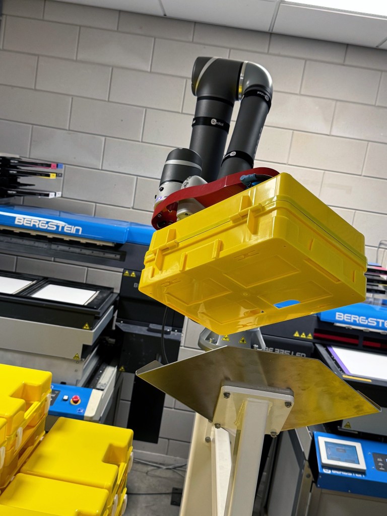 Flexible system setup allowing quick changeovers between kit types