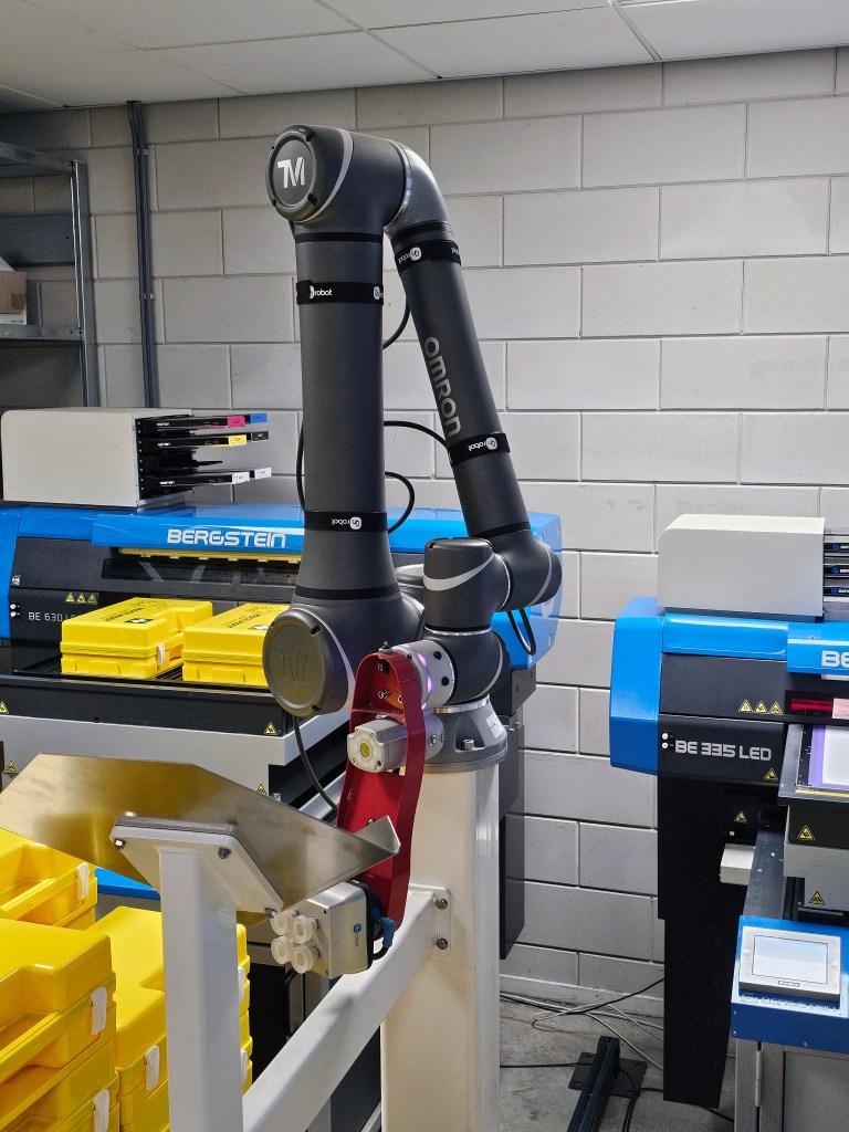 Inkjet printers integrated into the packaging workflow