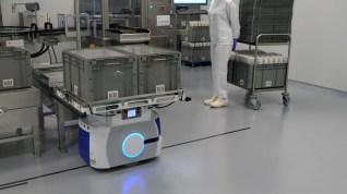 Material handling automation system at HIPRA facility