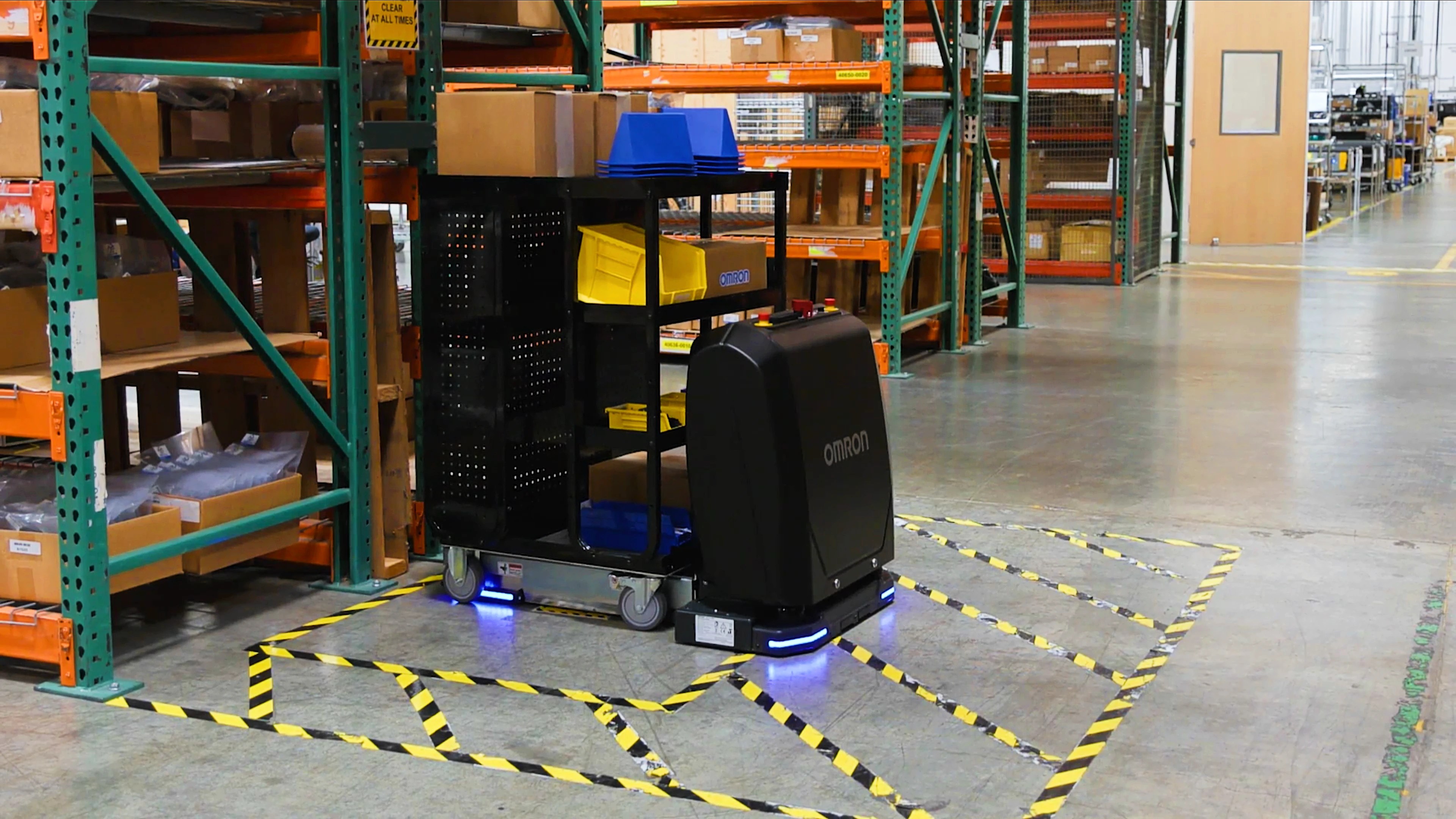 OL-450S with No Mast in Logistics Environment