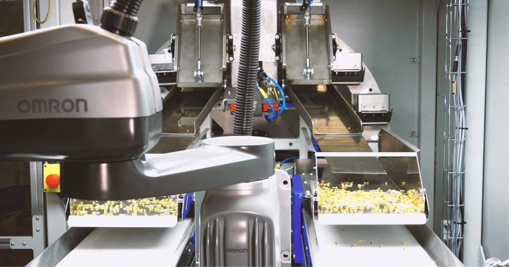 Kabelbaum-Automatisierung mit OMRON-Roboter und Klemmenzuführung