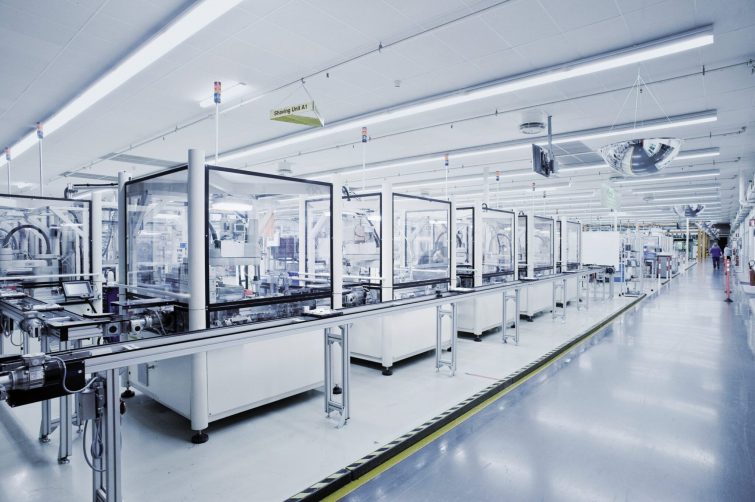 Compact_Feeding_Cell_eCobra_OMRON_Robotics