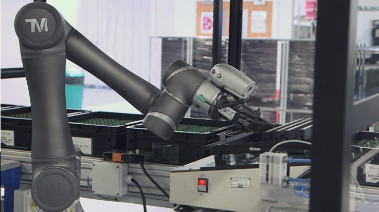 OMRON-TM-Cobot-Hanover-Inspection