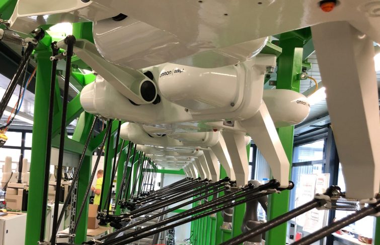 Quattro_robots_OMRON